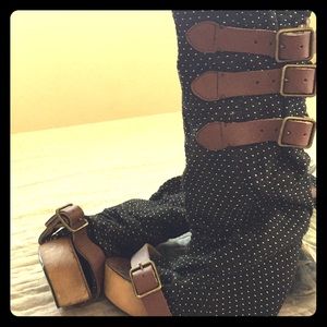 Irregular Shoes - Open toed buckle boot